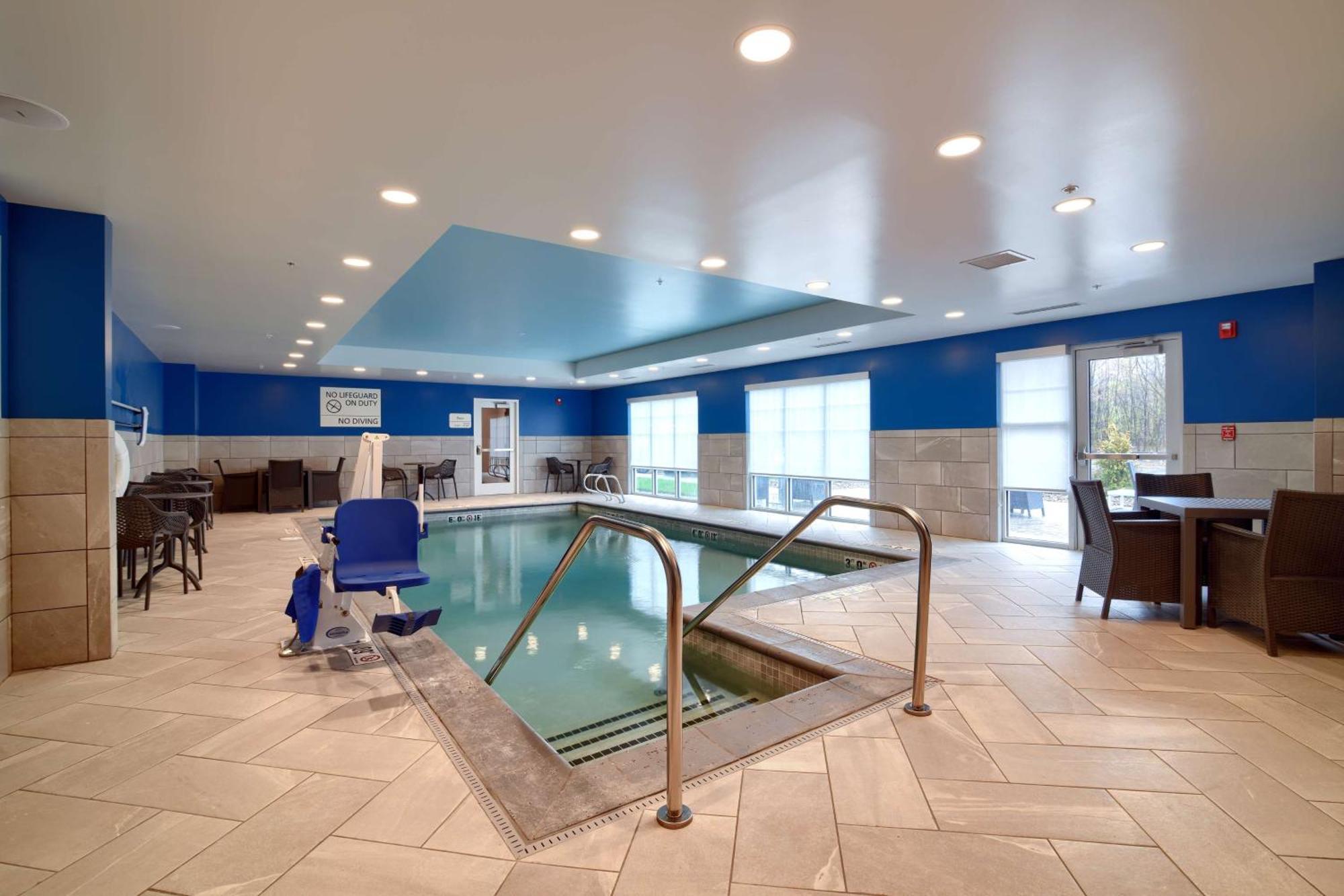 Hampton Inn Lincoln White Mountains Exterior photo